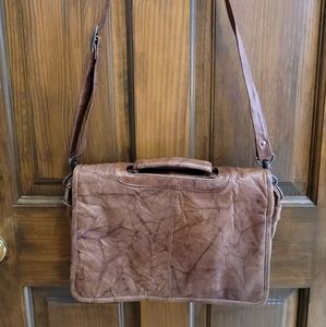 Wilson faded leather messenger weathered brown leather crossbody
